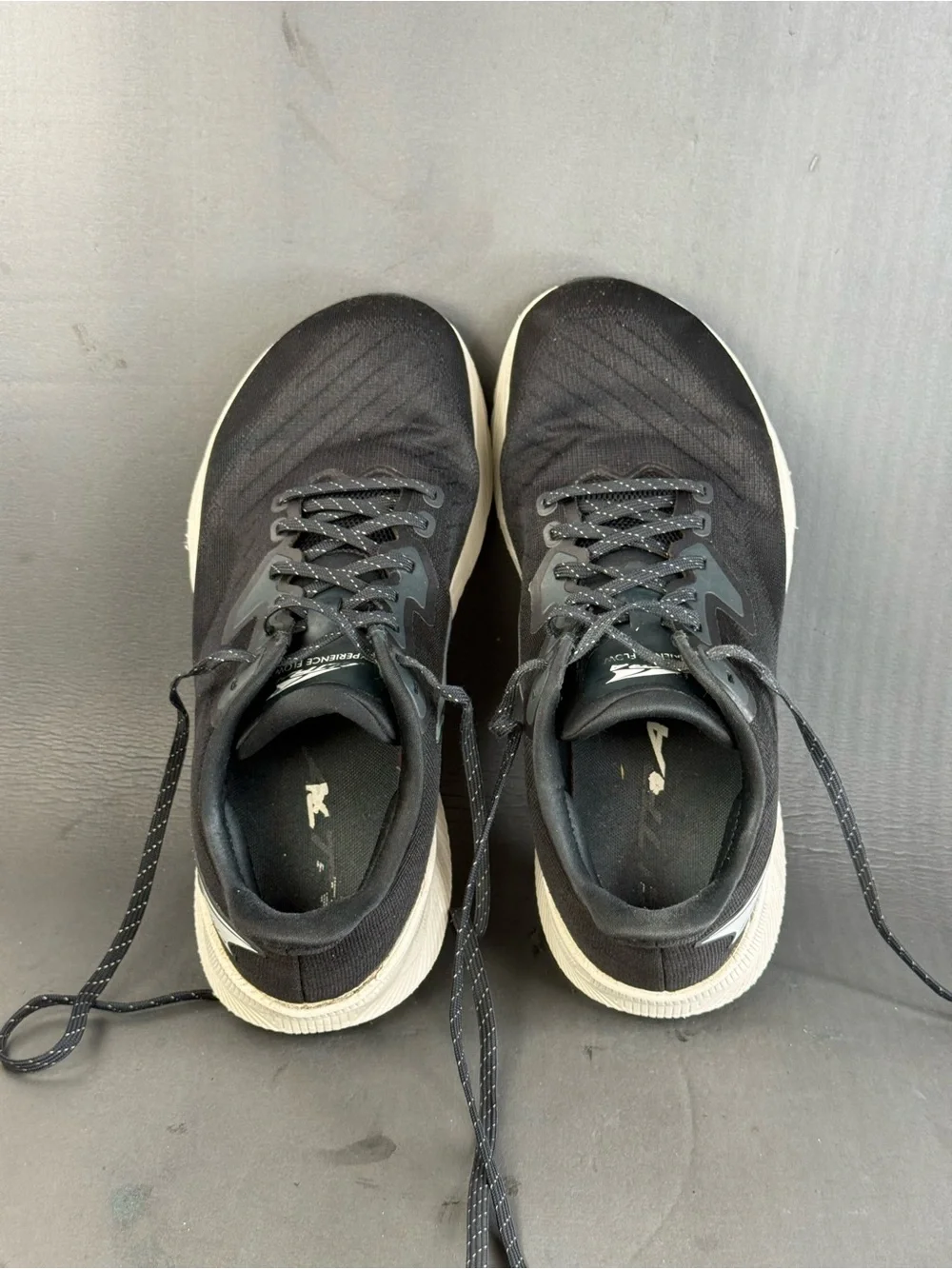 Altra Men's Experience Flow athletic sneaker shoes men’s size 9.5